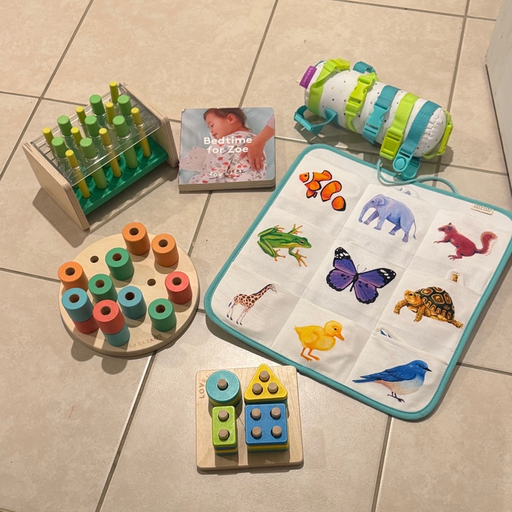 lovEvery toy kit items